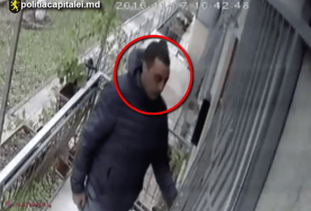 Momentul în care un hoț intră într-un apartament din Chișinău: Dacă îl cunoști, anunță imediat Poliția