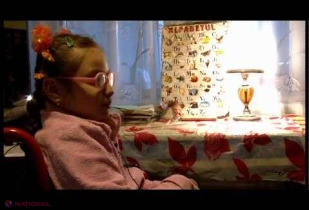 Sondaj // Șase din zece persoane cred că locul copiilor cu dizabilități este în societate