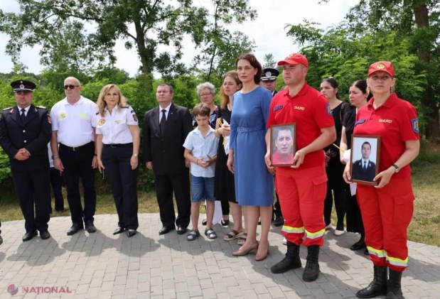 FOTO // Eroii de la SMURD România, care au decedat într-un accident aviatic în timp ce salvau vieţi în R. Moldova, comemoraţi la Haragâş