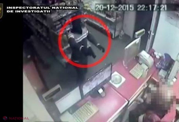 VIDEO // Momentul în care trei indivizi cu cagule pe față descind într-o benzinărie din Hâncești, bat operatorii și fură bani