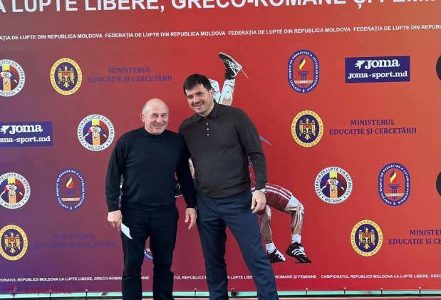 GALERIE FOTO // Noi TALENTE descoperite la Campionatul Național de LUPTE, unde au participat 220 de tineri din toată R. Moldova. Mesajul transmis tinerilor de către CAMPIOANA mondială și europeană Irina Rîngaci