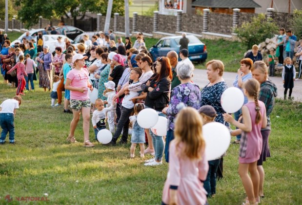 FOTO // Partidul „ȘOR” a dat în exploatare iluminatul stradal într-o altă localitate din circumscripțiile unde candidații formațiunii au câștigat la parlamentare