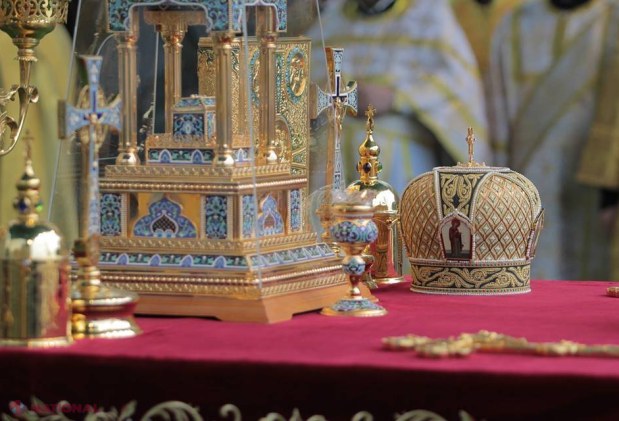 REPORTAJ FOTO Patriarhul Kiril a oficiat liturghia din faţa Catedralei mitropolitane