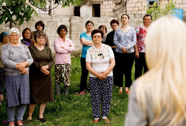 FOTO // Partidul „ȘOR” a început lucrările de iluminare stradală în al șaptelea sat din circumscripțiile 18 și 19