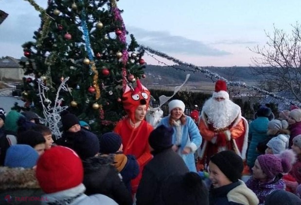 FOTO // Echipa Partidului „ȘOR” a aprins luminile de sărbătoare în aproximativ 130 de localități din republică