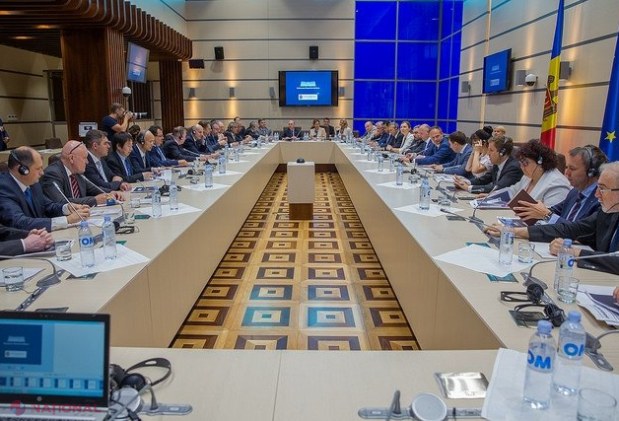 Candu și Filip i-au informat „din prima sursă” pe ambasadorii acreditați la Chișinău despre pachetul de legi fiscale, inclusiv cea privind declararea voluntară a capitalului și bunurilor