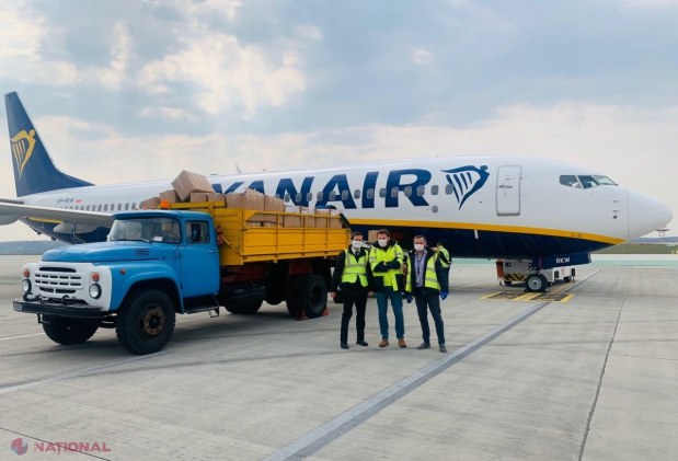 FOTO // Nu e GLUMĂ! R. Moldova EXPORTĂ în Polonia echipamente de protecție pentru medici: „De ce Guvernul cumpără materiale din China la prețuri de 2-3 ori mai mari decât cele disponibile pe piața locală?”