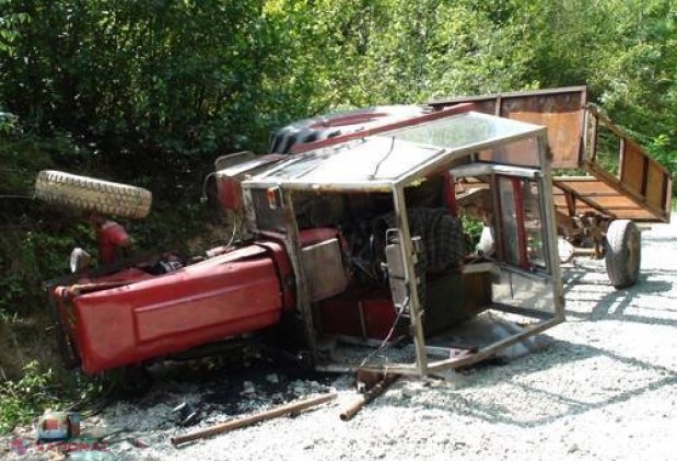Tragedie la Mileştii Mici. Un băiat de 15 ani a murit strivit de un tractor