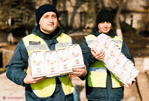 FOTO // Mii de lalele și cutii cu bomboane pentru doamnele din Orhei din partea Partidului „ȘOR”