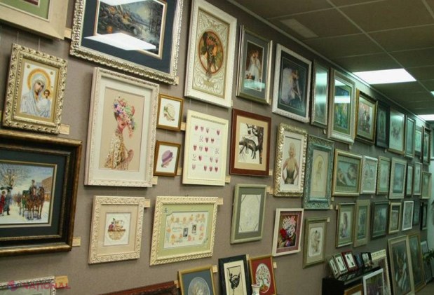  Broderie lucrată manual, la Art-salonul „molDeco”