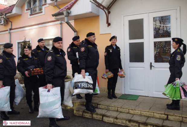 FRUMOS // Gestul pe care l-au făcut polițiștii de sărbători