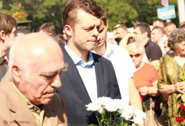 Reportaj FOTO // Amintiri și lacrimi din GULAG, în scuarul Gării