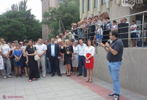 FOTO // Cum a apărut în public guvernatorul Saakașvili: „Locuitorii din Tatarbunar au fost ȘOCAȚI”