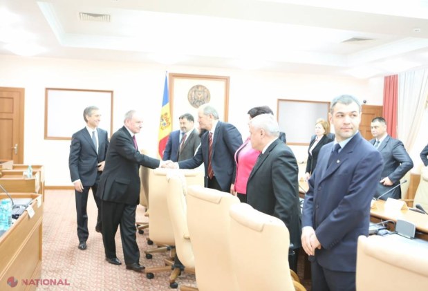 Un ex-ministru e uimit de MIOPIA lui Ghimpu, dar nu exclude că va candida pe listele PL