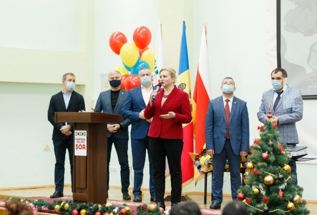 FOTO // Alte 42 de familii din Orhei au primit indemnizații de 7 000 și 10 000 de lei la nașterea copilului: „Vom face tot posibilul ca aceasta inițiativă să fie extinsă la nivel național”