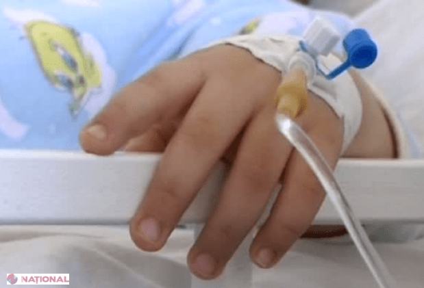Copil de cinci ani, stropit cu ACID pe faţă. „Poate rămânea fără vedere