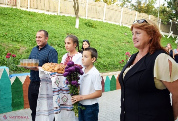 FOTO // Gimnaziul din satul Sămănanca, RENOVAT capital, la inițiativa echipei lui Ilan Șor. Odată cu darea în exploatare a unui nou BLOC de studii, elevii nu vor mai fi nevoiți să învețe în două schimburi: „Demult am așteptat această SCHIMBARE”