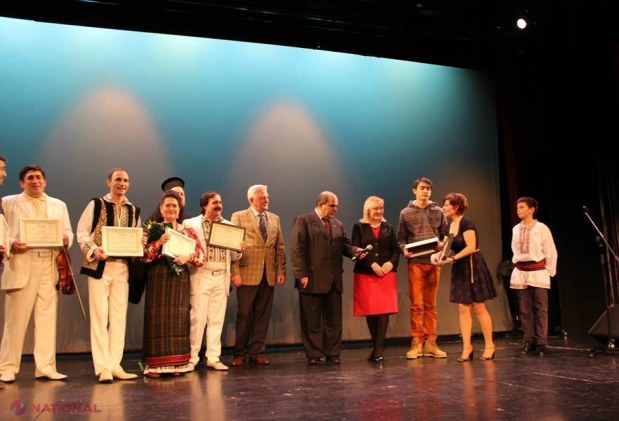 FOTO // Turneul „Dorul Basarabiei”, un adevărat succes! Imagini inedite cu familia Botgros în Atena