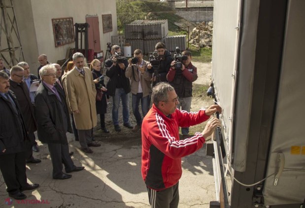 FOTO Primele camioane cu AJUTOARE din România au trecut Prutul: „Sângele apă nu se face”