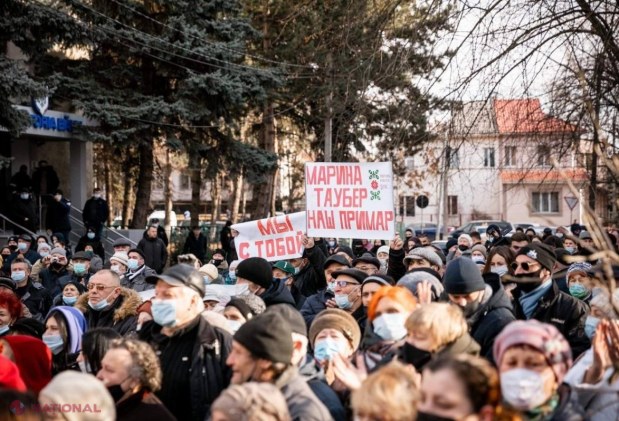 LIVE // Protest de amploare în fața Judecătoriei Bălți! Manifestanții cer ca Marina Tauber să fie lasată să candideze și să fie viitorul PRIMAR al municipiului Bălți