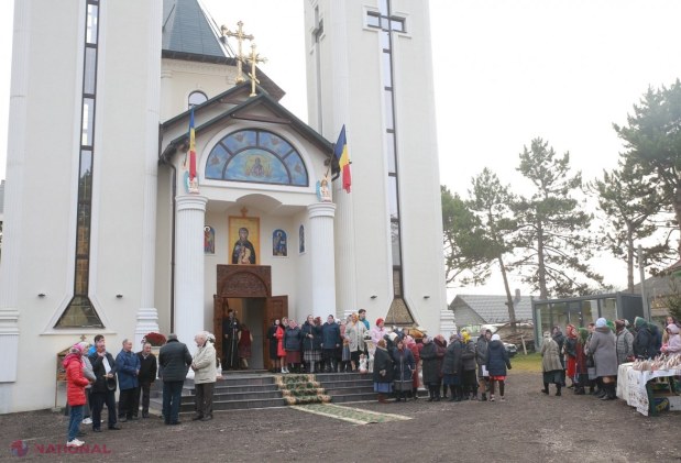 FOTO // La Ratuș a fost INAUGURATĂ o „nouă EMBLEMĂ” a Mitropoliei Basarabiei – Biserica cu hramul „Sf. Cuvioasa Parascheva și Sf. Ioan Botezătorul”. Înaltpreasfințitul Petru, aprecieri pentru „evenimentul ISTORIC” organizat de Părintele Ioan Marian