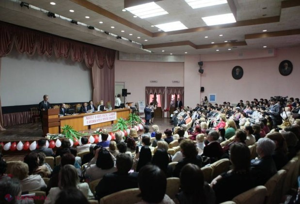 După ce a vorbit despre profesia tatălui său, Iurie Leancă dezvăluie meseria mamei sale
