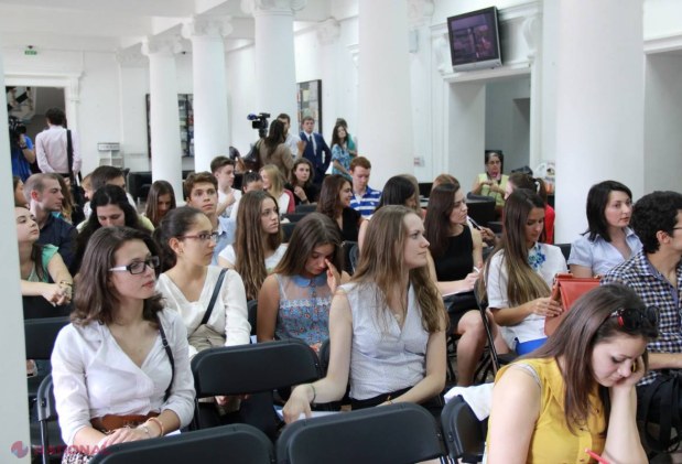 „MentorMe”, un program pentru tinerii din R. Moldova care vor să studieze peste hotare	