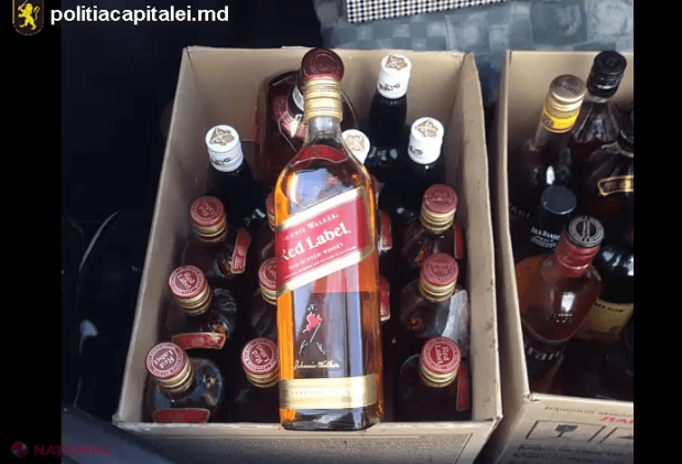 Poliția a ridicat 50 de sticle cu whiskey de la un locuitor al orașului Orhei. Cum a ajuns băutura „de lux” în R. Moldova