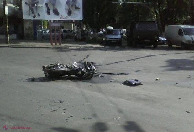 FOTO // Accident în capitală. Un motociclist, transportat în stare GRAVĂ la spital