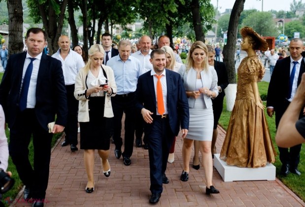 FOTO // O nouă stradă, dar și un SCUAR din Orhei, reparate capital, au fost date în exploatare de către Ilan Șor