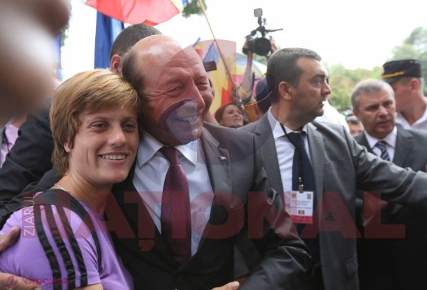 FOTO // Băsescu, emoționat până la LACRIMI