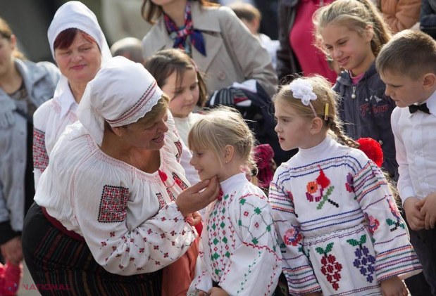 FOTO // Fiecare cu hramul său. Nicolae Timofti a mers acasă!