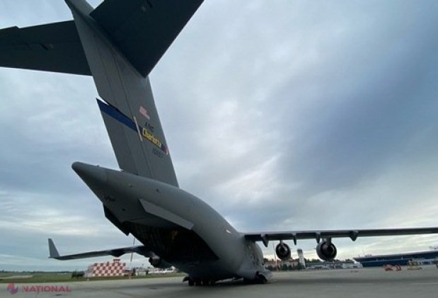 Un avion de transport STRATEGIC al Armatei SUA a adus în R. Moldova echipamente medicale și de apărare. Militarii sosiți vor implementa, alături de omologii moldoveni, tactici pentru asigurarea protecției cetățenilor în cazul situațiilor de urgență