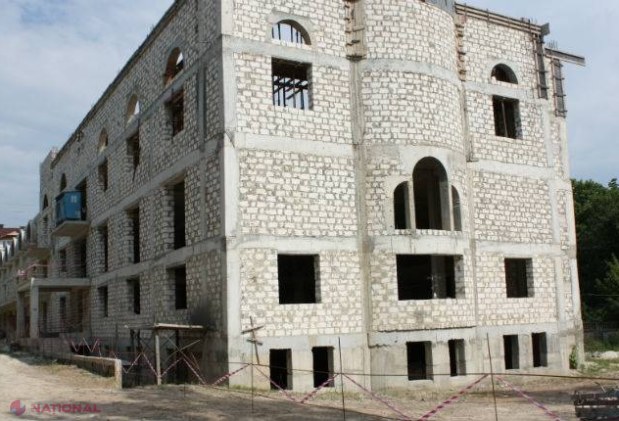 CARITATE // Preotul care ajută sute de copii