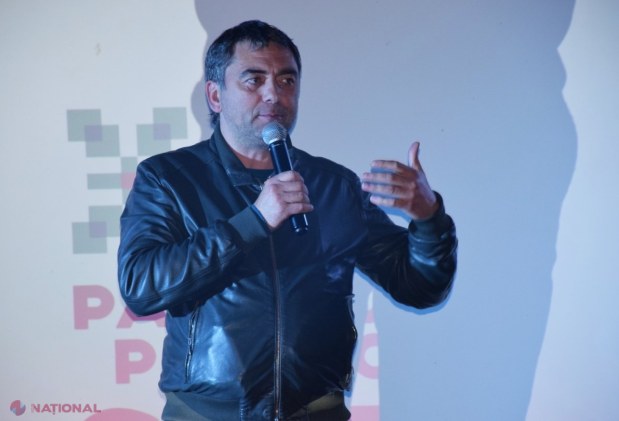 FOTO // Echipa Partidului „ȘOR” a aprins lumina pe străzile satului Tabăra, din raionul Orhei