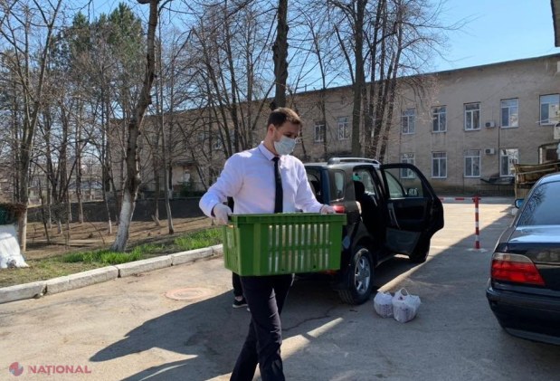 FOTO // Proimobil.md continuă să ofere PRÂNZURI eroilor acestor zile: „E a treia zi când le oferim prânzuri medicilor, iar starea de spirit, speranța și încrederea care a reapărut în ochii lor obosiți nu poate decât să ne bucure”