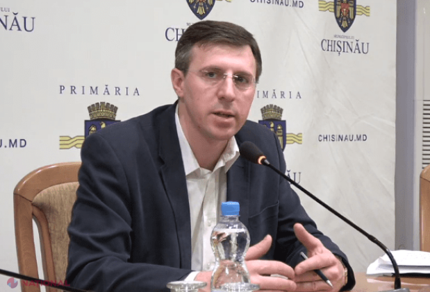 VIDEO // Șefii direcțiilor municipale pentru Educație, SUSPENDAȚI din funcții. Chirtoacă: „Este vorba de 20 de persoane”