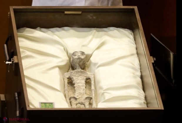 VIDEO // „Cadavre de extratereştri” aduse de un ufolog în parlamentul mexican. „Suntem vizitați de ființe inteligente care vin pe Pământ din adâncurile universului”