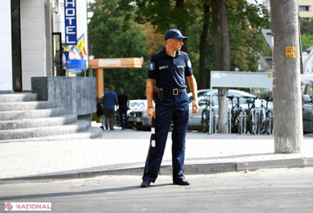 Polițiști „sexy” pe străzile capitalei