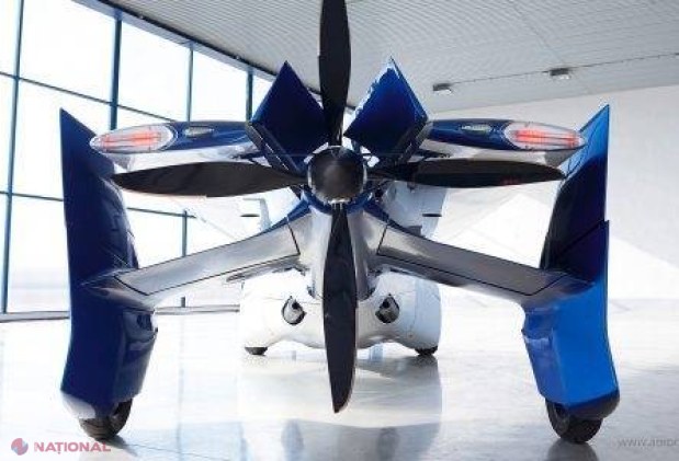 Când va fi LANSATĂ pe piață maşina zburătoare AeroMobil 3.0