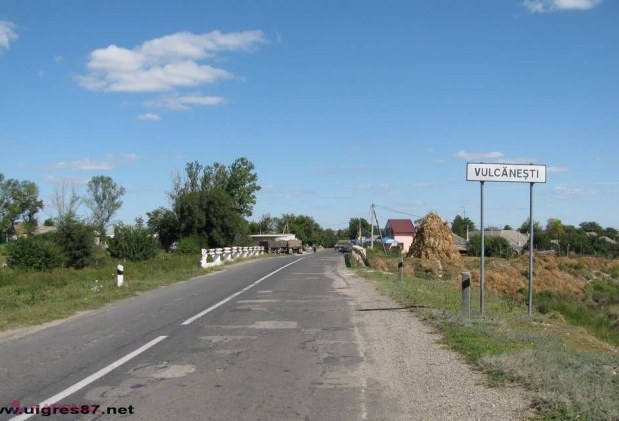 Un șofer de camion a vrut să-și schimbe o roată și a fost electrocutat MORTAL la Vulcănești