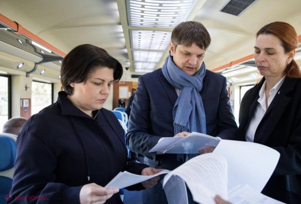 FOTO // Câți bani au PLĂTIT membrii Guvernului R. Moldova pentru a ajunge astăzi cu trenul la Ungheni