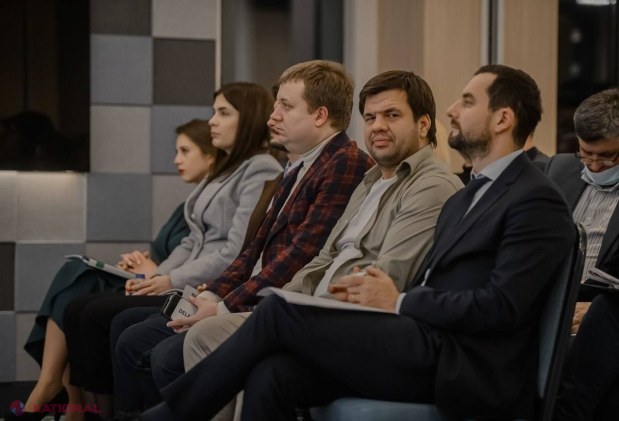 FOTO // Omul lui Dodon a devenit peste noapte PROEUROPEAN și îi învață și pe reprezentanții partidelor de dreapta cât de importantă e integrarea în UE. Cine face parte din echipa MAN a lui Ion Ceban și cine va fi candidatul la PREZIDENȚIALE