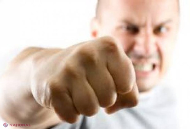 INCREDIBIL // Un tată din Chișinău și-a bătut copilul până l-a învinețit