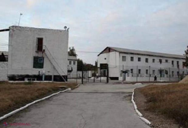 Basamac, bragă și fișe pentru casino, descoperite la deținuții dintr-un penitenciar din R. Moldova