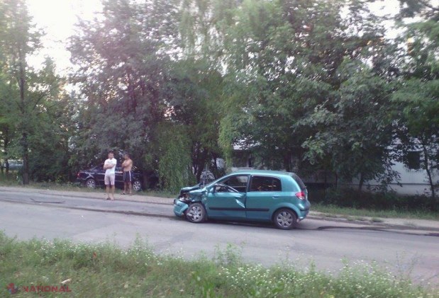 FOTO // ACCIDENT pe strada Costiujeni din capitală
