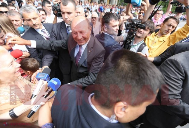 FOTO // Băsescu, emoționat până la LACRIMI