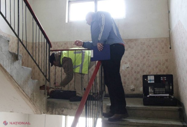 Găsită fără suflare în scara unui bloc din orașul Ungheni