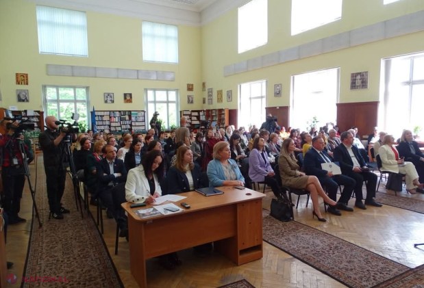 DRRM, premiat pentru una dintre cele mai consistente donații de carte în limba română. Peste 300 de biblioteci din R. Moldova au primit circa 100 000 de cărți