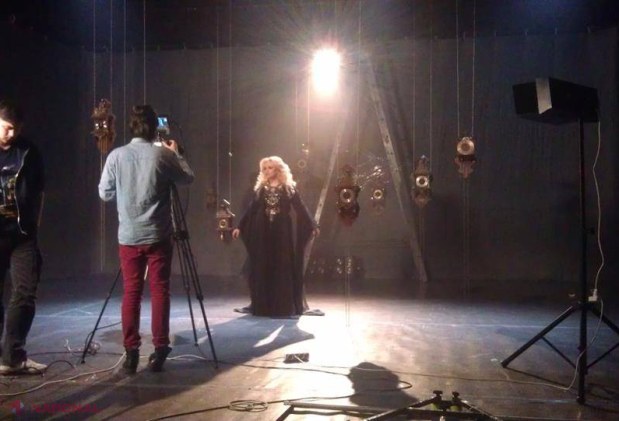 FOTO // Cristina Scarlat muncește din greu pentru a câștiga Eurovisionul! Vezi ce surpiză a pregătit